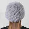 Вязаная шапка из кролика с натуральным мехом для тепла зимой
