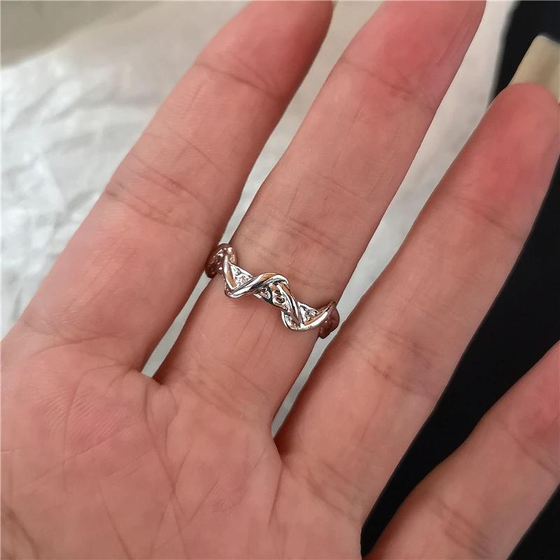 New Adjustable Opening Irregular Red Crystal Glass Heart Aesthetic Rings for Women Gothic Animal Spider Ring Creative Jewelry