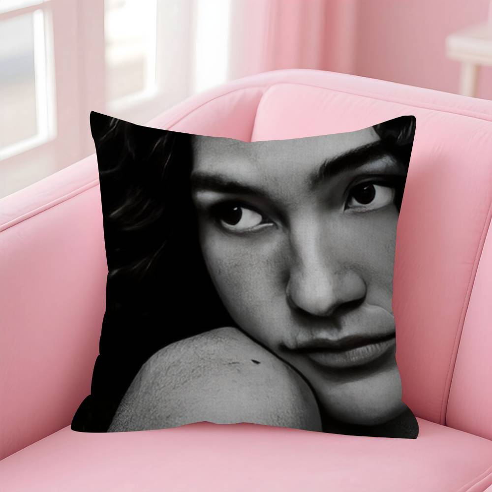 Singer Olivia Dean Double-Sided Printed Pillow Cover Short Plush Suitable Living Rooms Bedrooms Sofas Throw Cushion Cover
