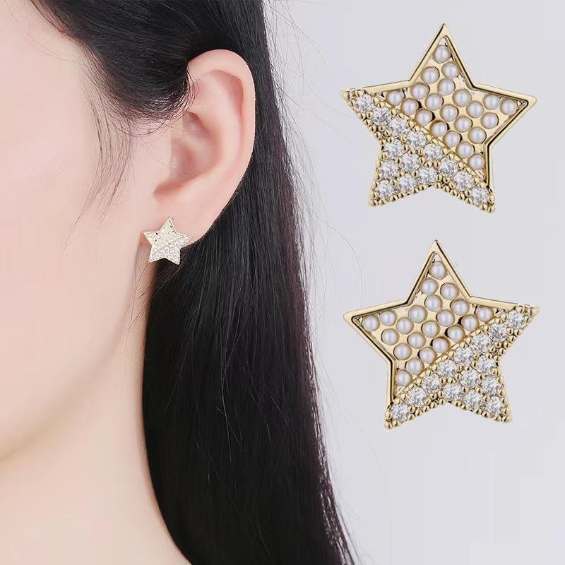 Brilliant Crystal Star Earrings Women Full Paved White Cubic Zirconia Simple Stylish Earring Versatile Fashion