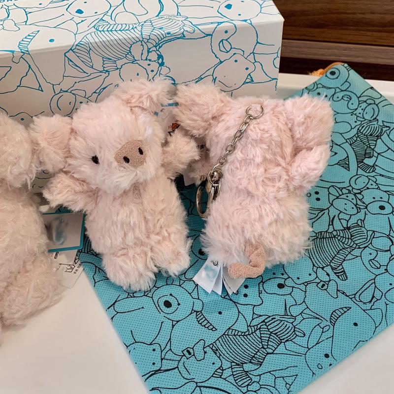 Британский плюшевый брелок в виде свиньи JC2024: Милая игрушка-подвеска на праздники