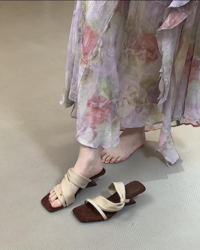 Soft Leather Version~ French Retro Square Head Casual Word with Sandals Daily Wear Two High-heeled Sandals 2025 New Models