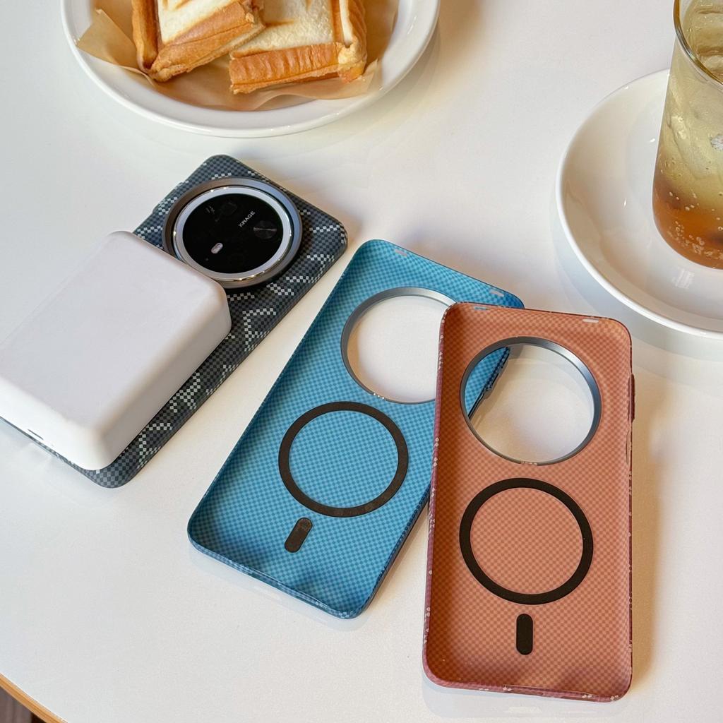 Применимо к Huawei Mate70 буква R магнитный чехол для мобильного телефона узор Келар mate60Pro противоударный всесторонне защитный чехол