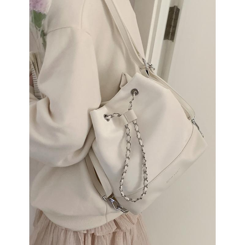 Women's Bag 2025 Spring New Pink Bucket Bag Simple Chain Backpack One Piece Delivery Spring New Product