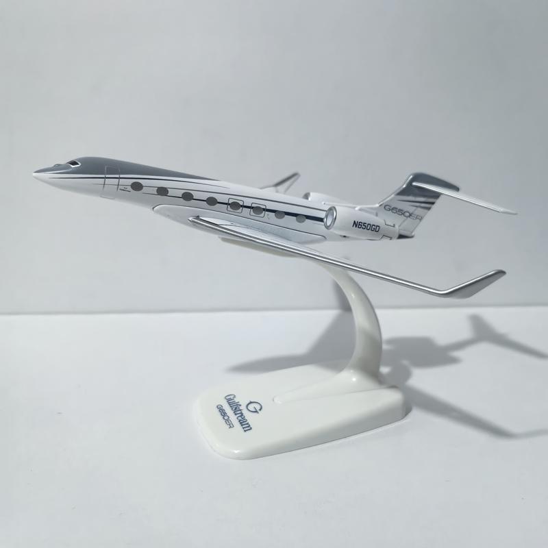Литая модель самолета Gulfstream G650 в масштабе 1/200, модель самолета G650ER, дропшиппинг моделей самолетов.