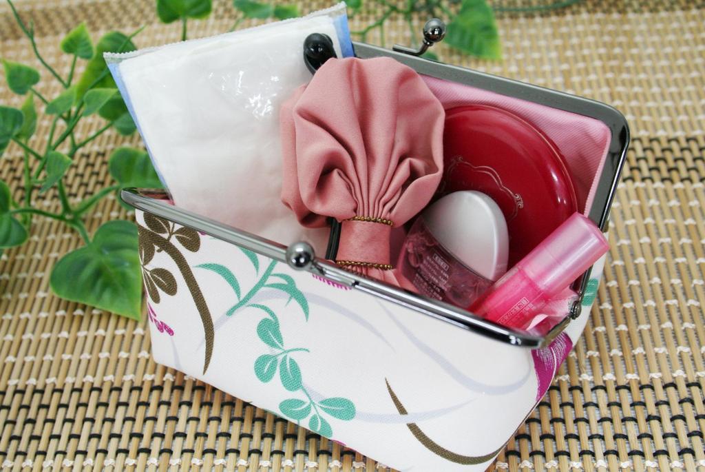 Kyosuke Сделано в Японии Косметическая застежка Арабеска Точка Оранжевый Мешочек, Узор, Холст, 8x15.5x12см, Гвоздика, Фиолетовый,