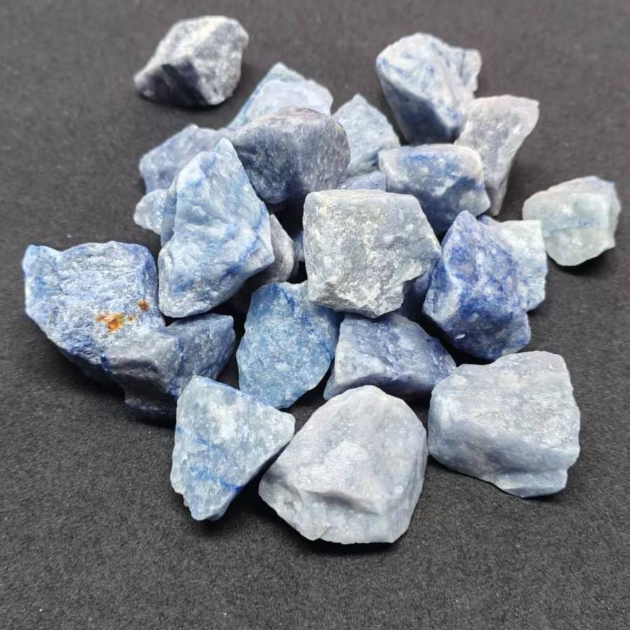 Natural Crystal Incense Diffuser: Raw Stone Indoor Decoration with Crushed Mineral Salt.