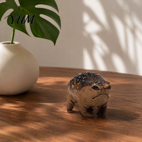 Exotic Courtyard Decoration Weird Queer Grumpy Frog Toad Statue, Outdoor Garden Yard Decor Novel Photography Prop Fun Novelty Home Office Sculpture