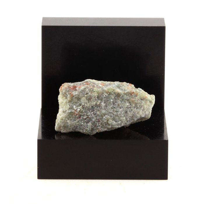 Pierres et Minéraux. Zinkenite. 16.8 ct. Montauban, Québec, Canada.