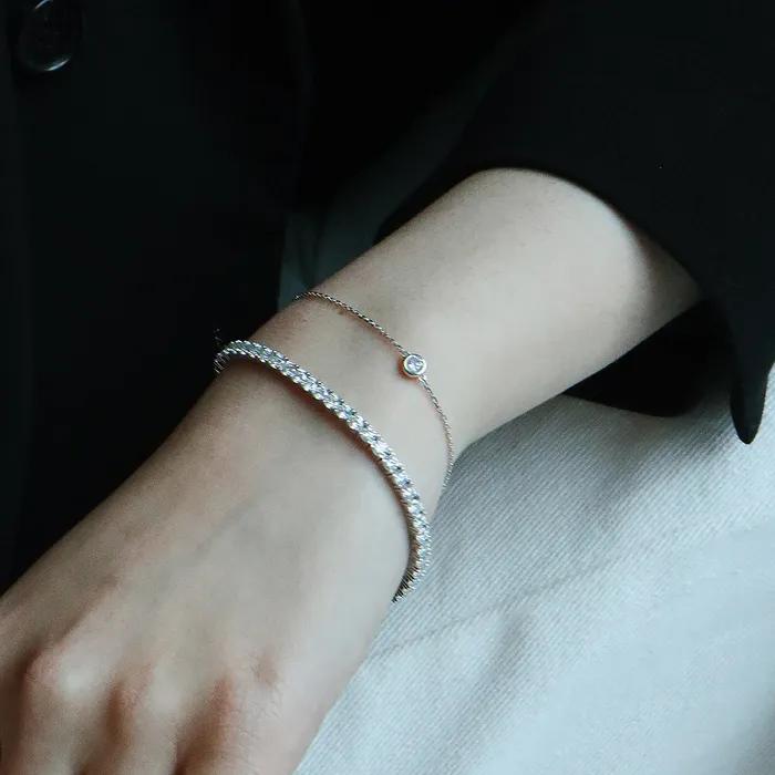 Серебряный браслет-цепочка с безелем и кубическим цирконием