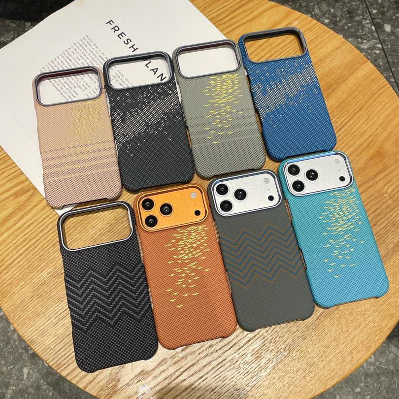 Ультратонкий магнитный чехол из углеродного волокна для iPhone 17 Pro Max – Защитная накладка с ощущением «голого» телефона