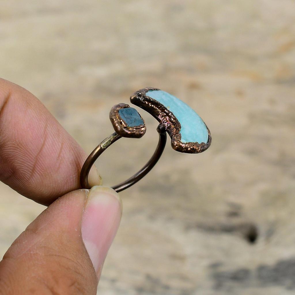Кольцо с амазонитом, грубое кольцо с неоновым апатитом, медное кольцо, изготовленное гальванопластикой, регулируемое кольцо, ювелирные изделия, изготовленные методом гальванопластики, кольцо ручной работы с драгоценным камнем, подарок для нее