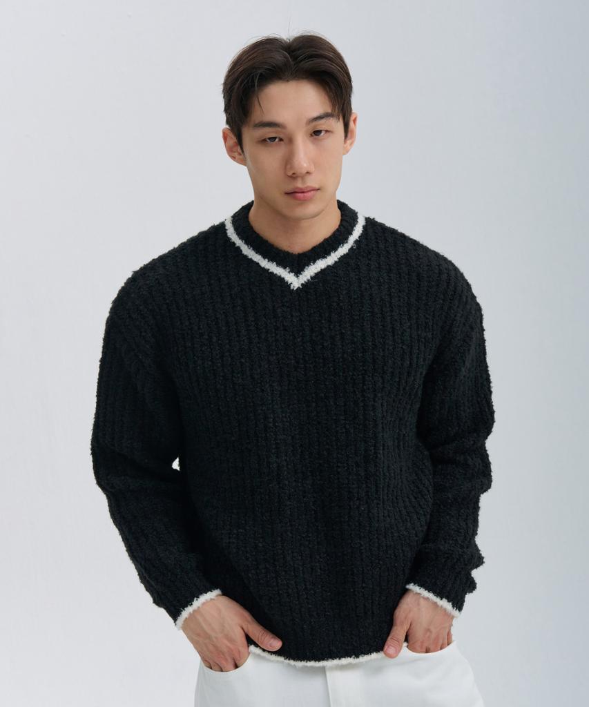 NINEZ V-Neck Boucle Oversized Knit (2 Colors)
