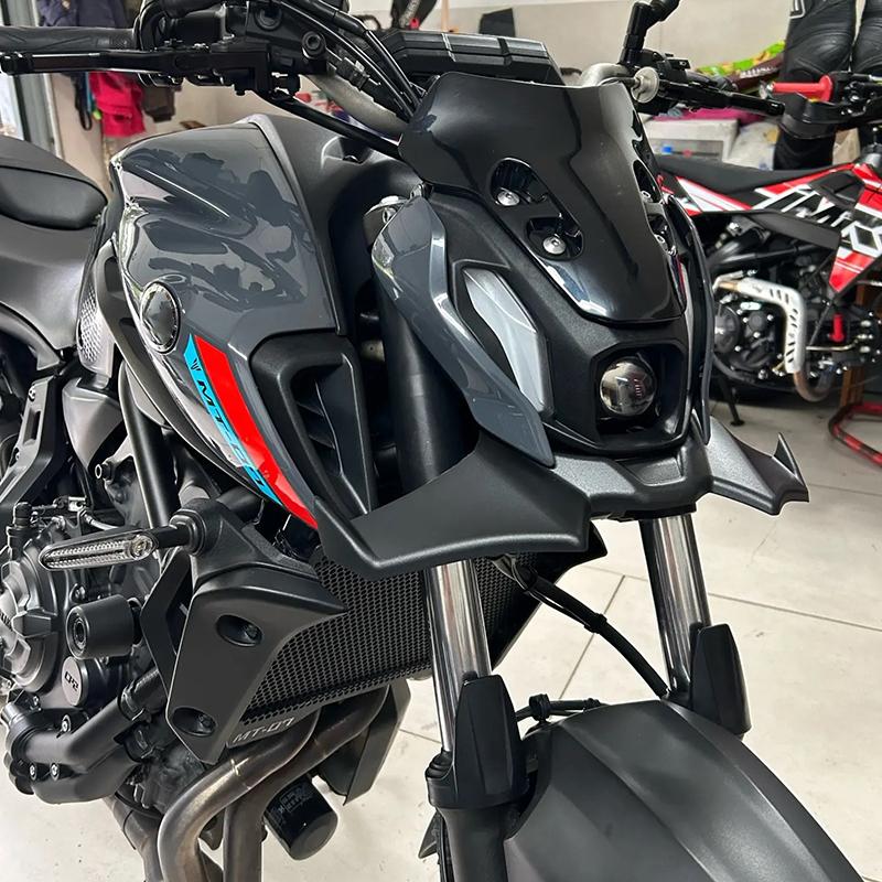 Motorcycle Accessories Black Naked Front Downforce Spoiler Winglet Aerodynamic Wing Kit Spoiler For YAMAHA MT 07 2021 2022 2023