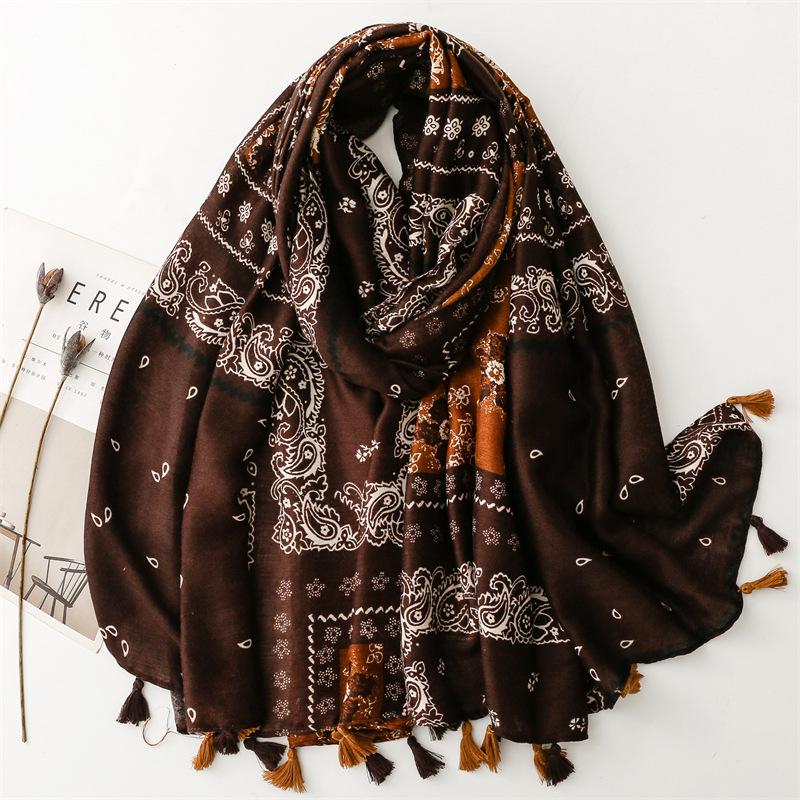 Unisex Autumn/Winter Scarf: Soft Cotton-Linen & Silk Feel, Paisley, Tassel Design - Ideal Travel Shawl.
