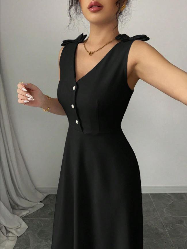 Синее платье-миди без рукавов с бантом и пуговицами на талии, весна/лето 2025