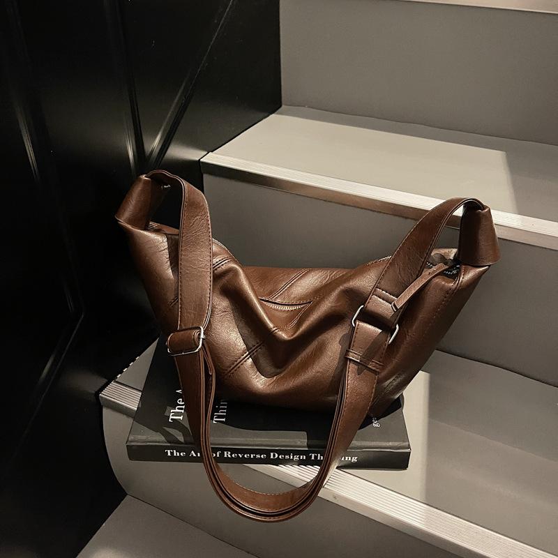 Сумка большой вместимости женская новая простая и универсальная на плечо, сумка-мессенджер, нишевый дизайн, сумка-пельмень для поездок на работу