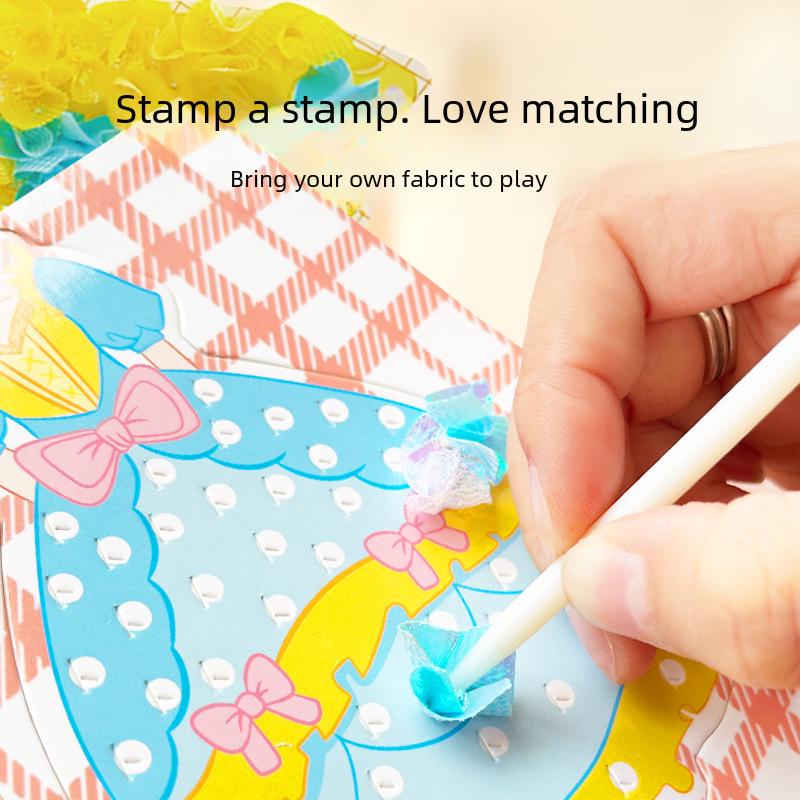 Книга наклеек для девочек «Принцесса фэнтези» — развивающая игрушка, расписанная вручную