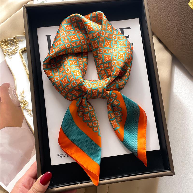 70 * 70cm New Silk Small Square Scarf For Women'S Neck Protection Professional Scarf Versatile Hair Tie Headscarf Scarf