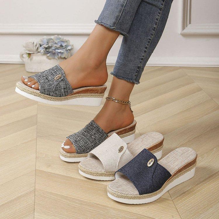 Модная летняя обувь для женщин 2024 года, женские тапочки на танкетке из конопли в римском стиле с открытым носком, удобные повседневные женские шлепанцы, женские сандалии