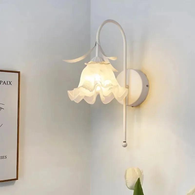 Французский кремовый цветок прикроватная настенная лампа для спальни, теплый сельский декоративный свет для фона гостиной, бра для прохода лестницы