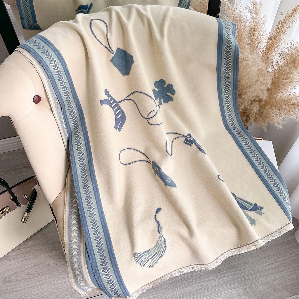 Winter Scarf for Women, Thick and Warm, Geometric Pattern, Soft Polyester Fabric, Classic Style, Non-Stretch, Perfect for Outdoor Activities