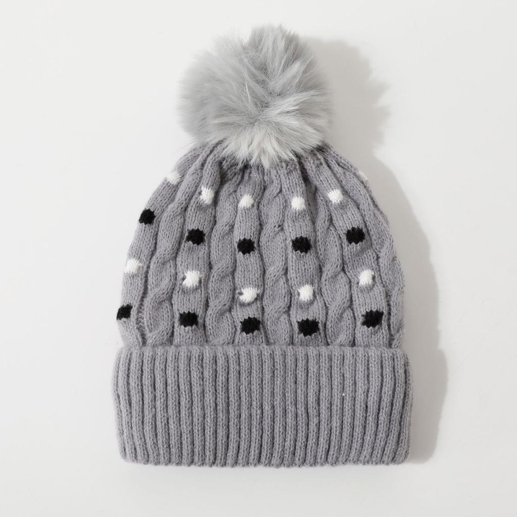 Новая зимняя шапка с меховым помпоном для женщин, универсальная вязаная шапка-пуловер в горошек из шерсти с бархатной защитой ушей, ветрозащитная и теплая шапка, трендовая