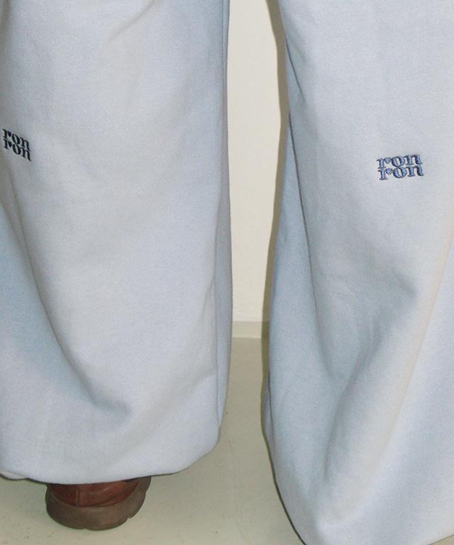 RONRON Subtle Logo Wide Sweat Pants Soft Blue