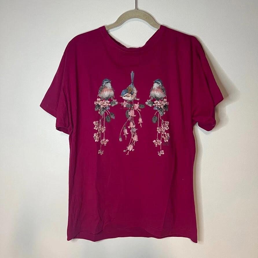 Винтажная футболка с графическим принтом сине-фуксиевой синицы и цветами Screen Print Cottagecore M/L