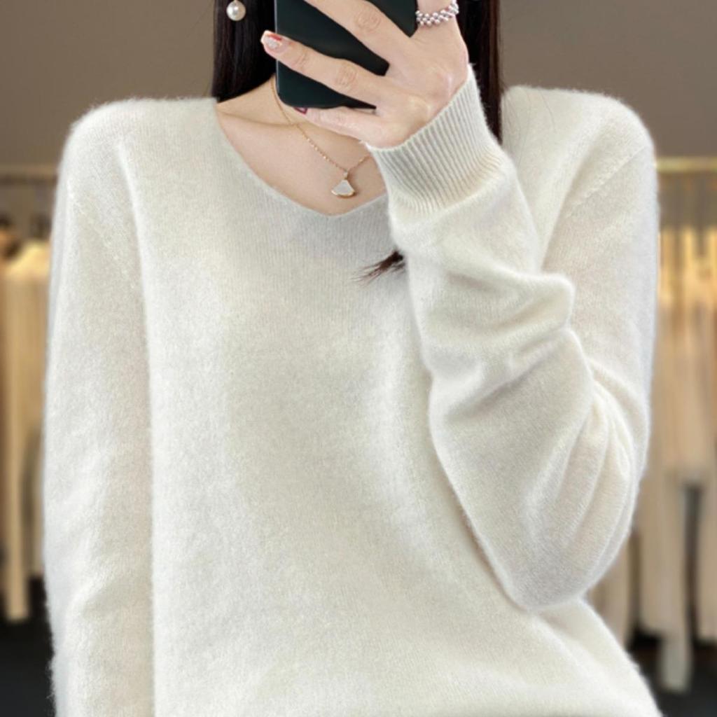 Women's V-Neck Wool Sweater: New Autumn/Winter Solid Color, Loose Fit, Versatile Style.