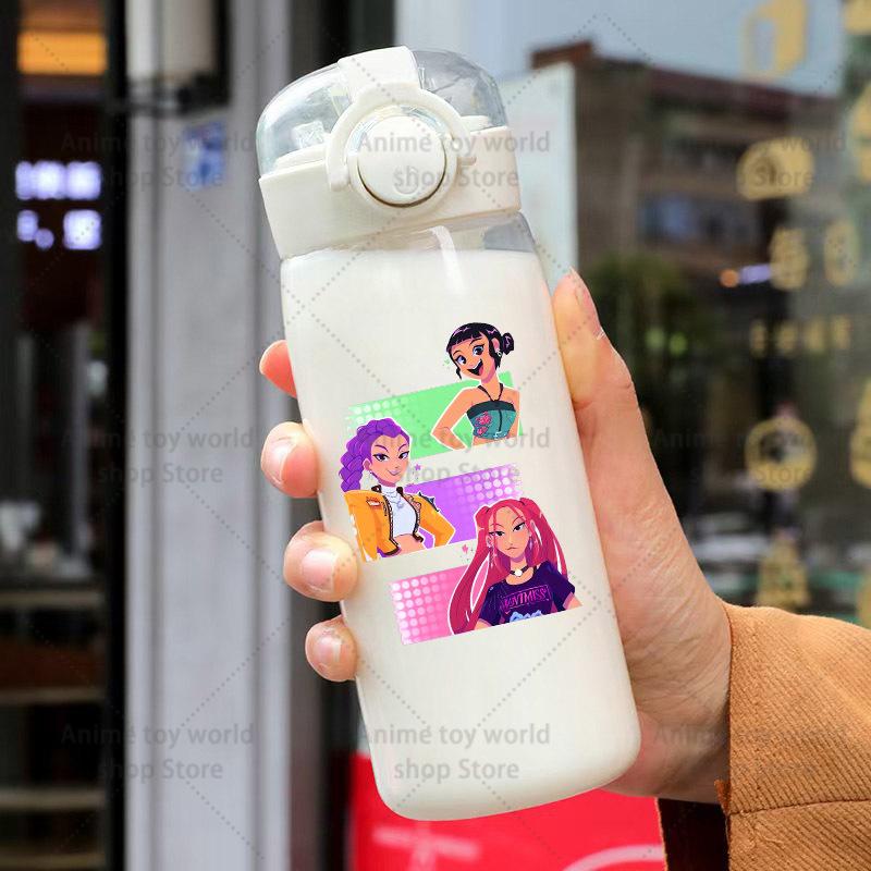 KPop Охотники на демонов Спортивная прозрачная бутылка для воды Портативная для спортзала Путешествий Прозрачная Герметичная Питьевая Матовая 400 мл Игра Развлекательная Безопасная Подходит для детей Веселая