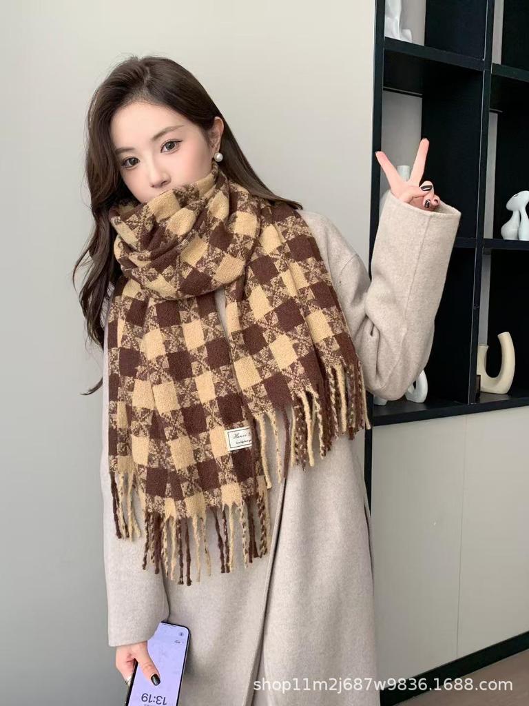Elegant Korean Style Winter Tassel Plaid Scarf - Warm Versatile Shawl for Couples