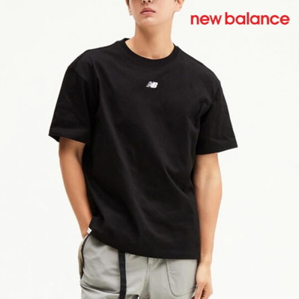 New Balance Short Sleeve Tee C28 Nbnee21033 19 Uni Essential Center Logo Short Sleeve Tee