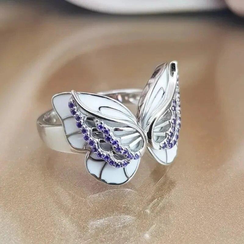 Elegant Silver Color Carving Styled Butterfly Rings Exquisite Fashion Inlaid Purple Zircon Engagement Wedding Rings for Women