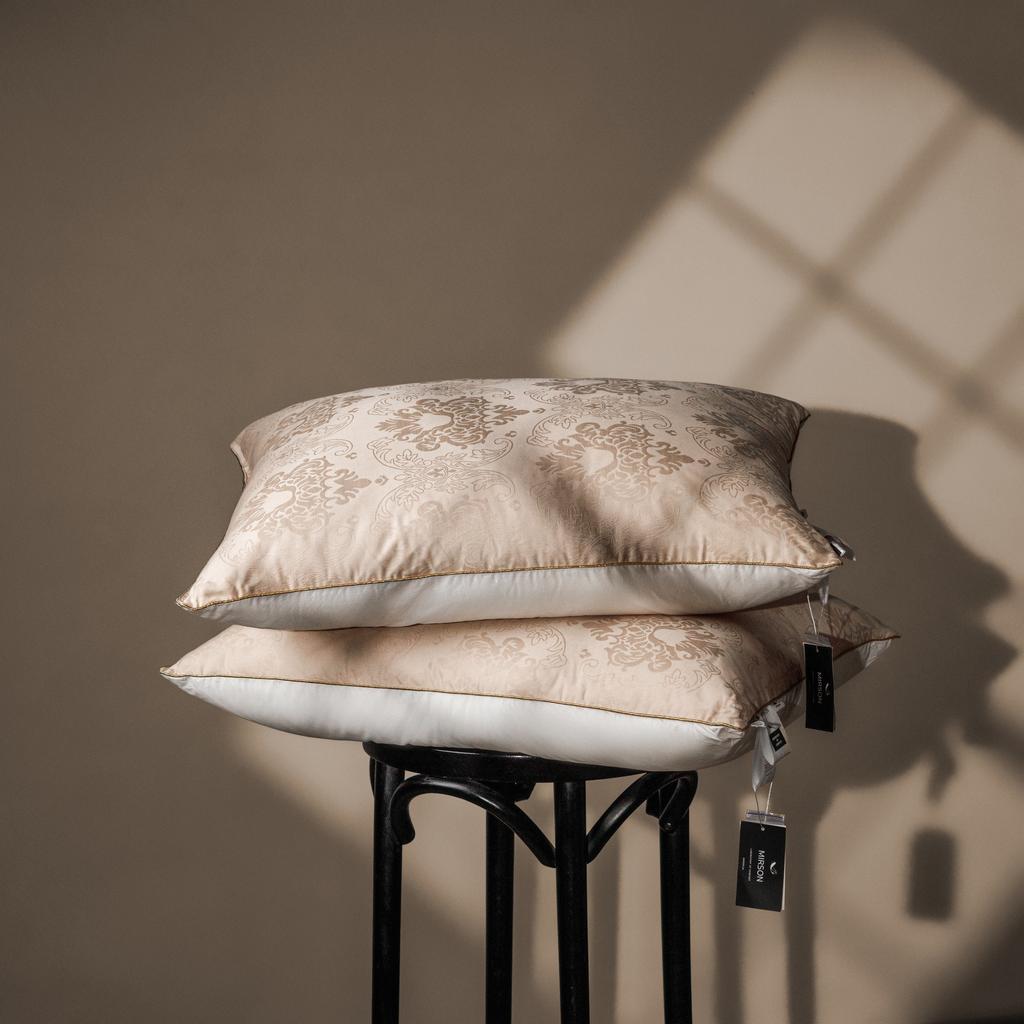 Down-Filled Pillow №15-08 Gold — 70% Down, 30% Feather, Fill Power 500, Medium.