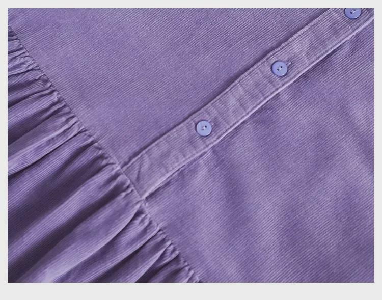 Платье из вельвета с воротником-стойкой, завязкой на талии и длинными рукавами — художественный и свежий стиль