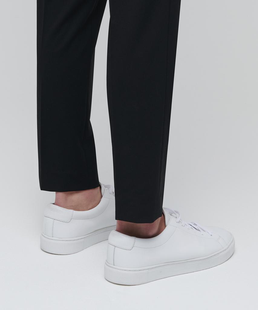 MUSINSA STANDARD Lightweight Skinny Hidden Elastic Waist Crop Slacks [Black]