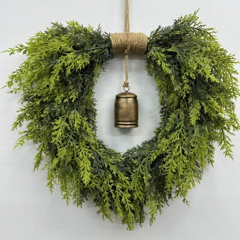 50cm Heart-Shaped Bell Wreath Christmas Door Wall Decor Plastic Pinecone Cedar Style American Home Holiday Decoration
