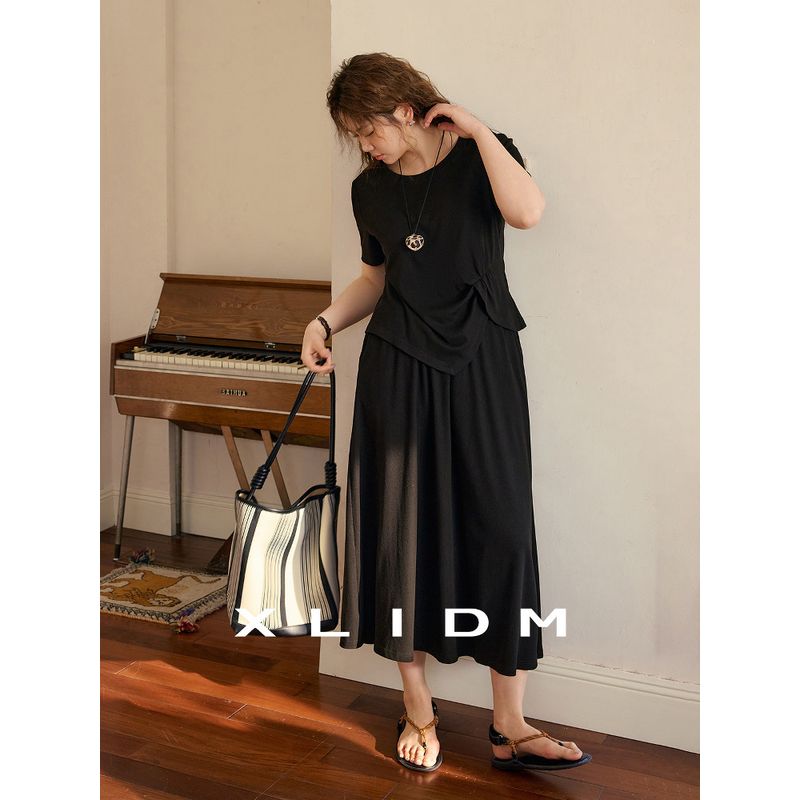Xiao Li Plus Size Women's Vision Slim Looking 5.00kg! Stretch Comfortable Lock Knot Pleating Short Sleeve & A- line Skirt Suit