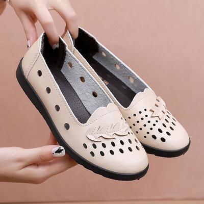 Новая обувь весенняя одинарная обувь нескользящая мягкая подошва полая кожаная обувь удобная плоская подошва обувь для пожилого человека с отверстиями обувь для женщины среднего возраста