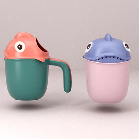 Baby Bath Rinse Cup for Rinsing Hair And Body with Easy Grip Handle Cartoon Animal Shape Soothing Water Flow Rain Shower Bath Toy for Kids