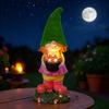 Солнечная садовая статуэтка гнома со светодиодной подсветкой, держащего корзину с цветами, флокированная