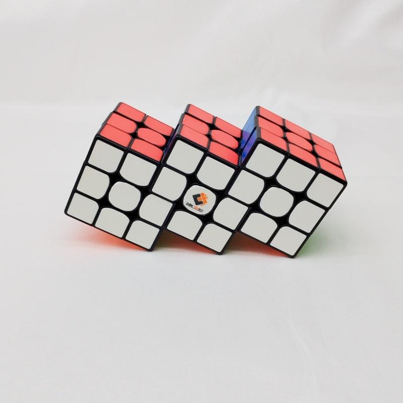 [Мудрость] 3x3x3 Соединенный Куб Головоломка 3x3 Куб Две Новые Версии с Наклейками 3x3 Сиамский Куб Игрушка-Антистресс Детские Игрушки для Развития Мудрости Подарки