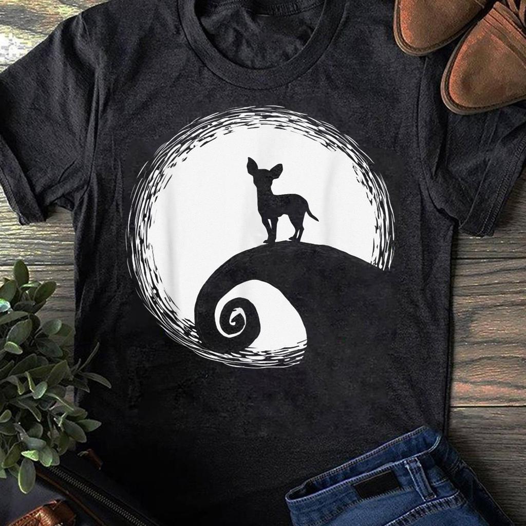 Chihuahua Halloween T-Shirt: Funny Dog Moon Design