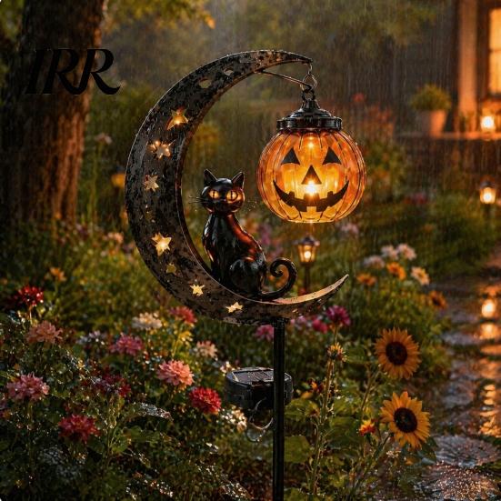 Retro Iron Crescent Moon Pumpkin Light Black Cat Halloween Stake Light, Solar Metal Lantern with LED Courtyard Decoration Warm Glow, Spooky Yard Decor