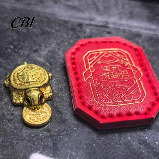 Office Desk Feng Shui Ornament Golden Turtle Decoration for Luck & Wealth, Talisman Hanging Success And Longevity Charm with Faux Leather Sleeve Home