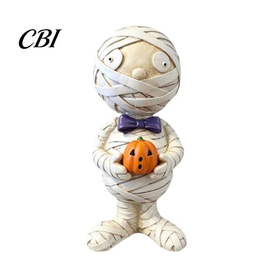 Resin Figurine Mummy Holding Pumpkin Halloween Decoration, Spooky Collectible Desktop for Indoor Shelf, Tiered Tray Decor