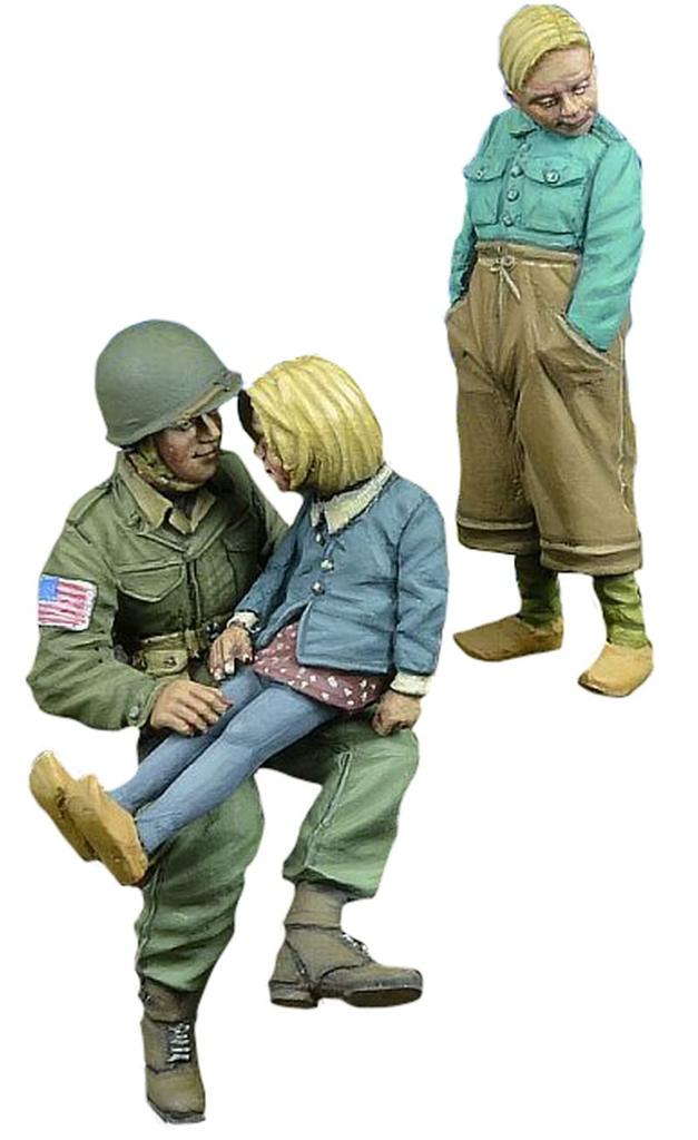 Миниатюры Вторая мировая война Армия США Десантники и Мальчики и Девочки Набор из 3 смоляных наборов DD35216 День Д 1/35 1944-1945