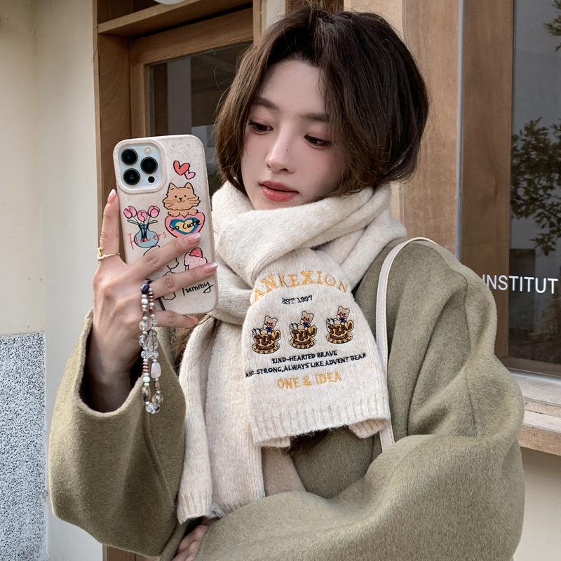Wool College Style Retro Embroidery High-end Bear Knitted Scarf Thickened Student Female Winter Warm Scarf