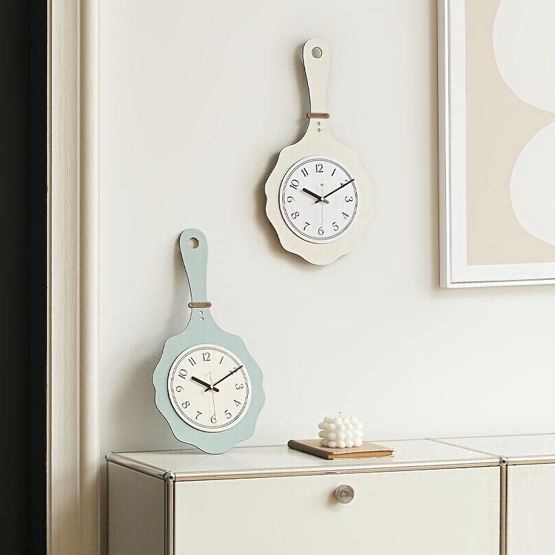 Винтажные настенные часы с деревянным корпусом, белым циферблатом, черными цифрами и стрелками, бесшумный механизм, идеально подходят для кухни, столовой, кухонные настенные часы